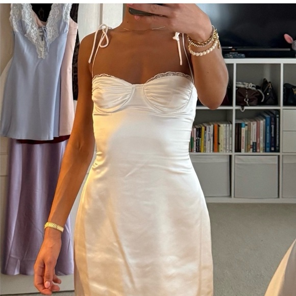 Princess Polly Dresses & Skirts - Princess Polly Ivory Satin Dress